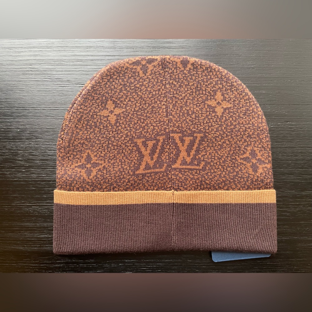 Brown and Tan Beanie! OS NWT - Picture 4 of 6